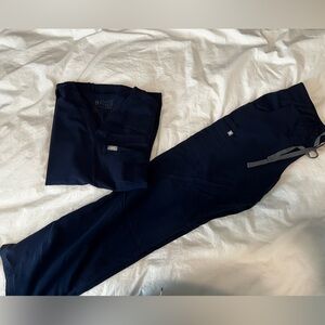 Figs Scrub Set, size Small in Navy